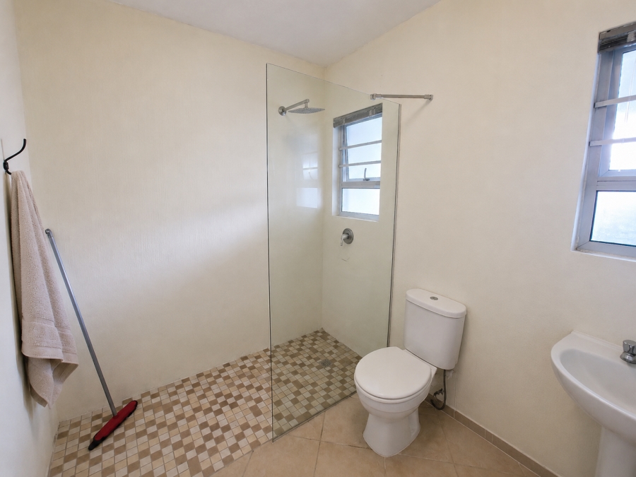 1 Bedroom Property for Sale in Beacon Bay North Eastern Cape